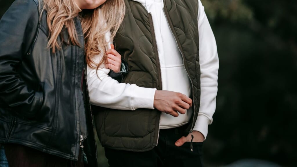 heading-date-couple