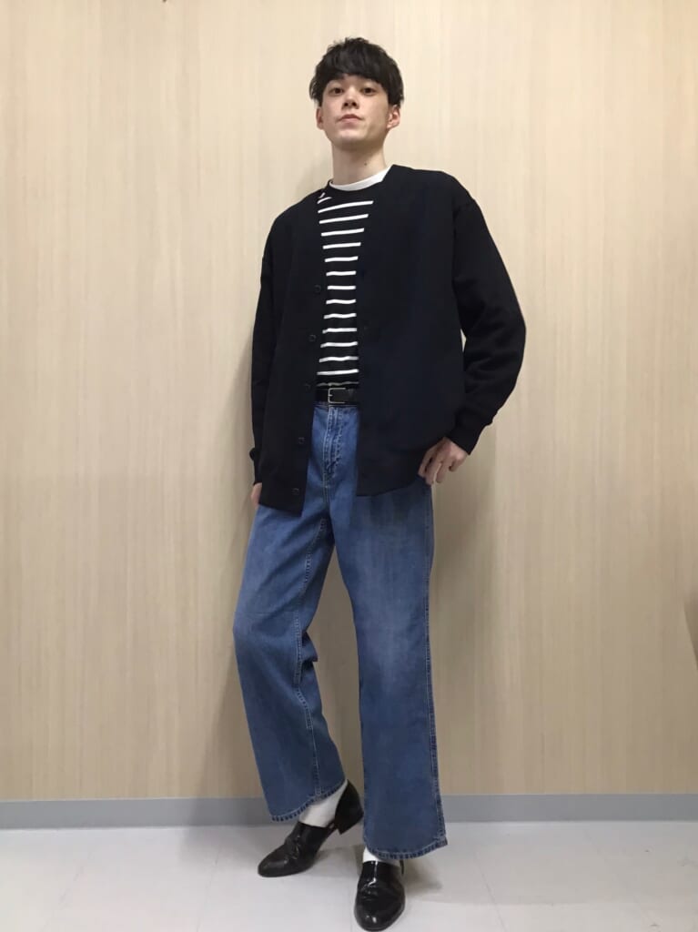 coordinate-1028-cardigan-t-shirt-denim-leather-shoes