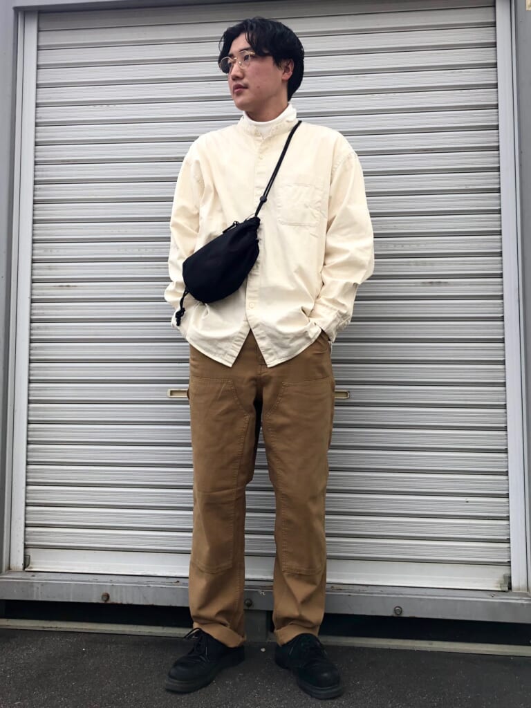 coordinate-1026-nothing-shirt-chino-pants-sneakers